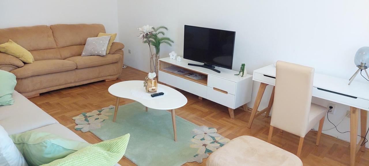 Apartment Meli *